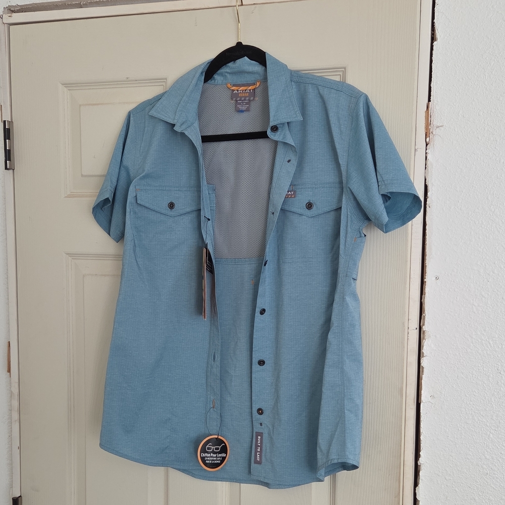 Women's Outdoor Work Ariat Blue Short Sleeve Button Down Shirt